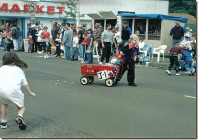04 Kids in the Clatskanie Heritage Days Parade on July 4, 1999