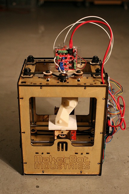[MakerBot%2520printer%2520example%255B2%255D.jpg]