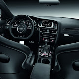 Audi_RS4_Avant_27.jpg