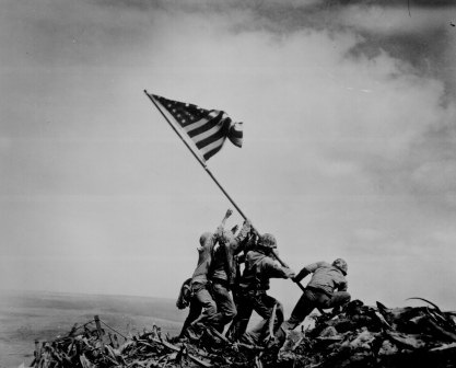 [WW2_Iwo_Jima_flag_raising3.jpg]
