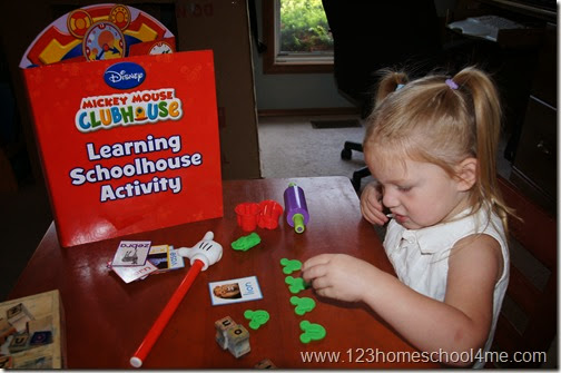 Hands on Learning with Disney Junior Mickey Mouse Hands on Learning with Disney Junior Mickey Mouse #Ready4Preschool #shop