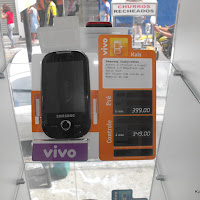  Acao_Queen_Celulares_01_10_2010