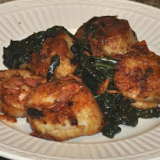 Pan-Seared Scallops With Spinach
