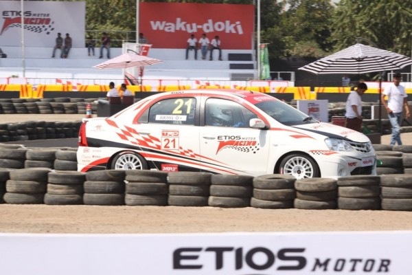 [Etios-Motor-Racing1-600x400%255B2%255D.jpg]