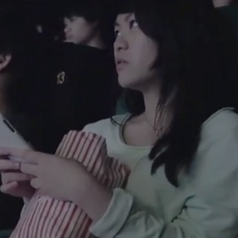 Un fuerte impacto deja en shock a asistentes en el cine