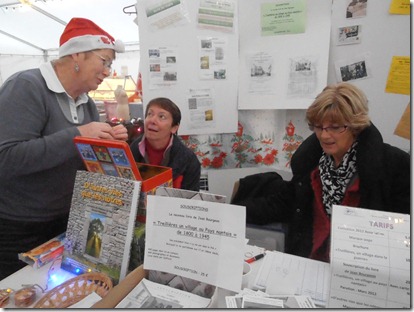 Elisabeth, Marthe et la mère Noël PC100015