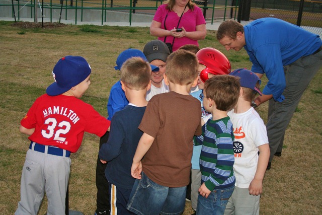 [First%2520TeeBall%2520Practice%2520048%255B6%255D.jpg]