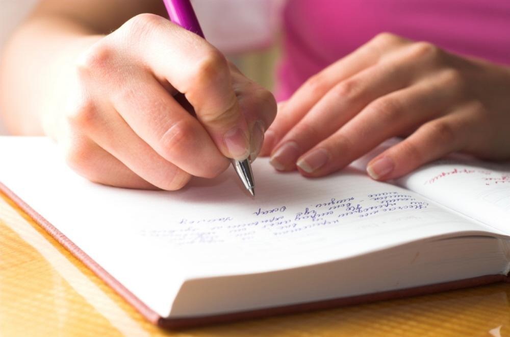 [01-woman-writing%255B3%255D.jpg]