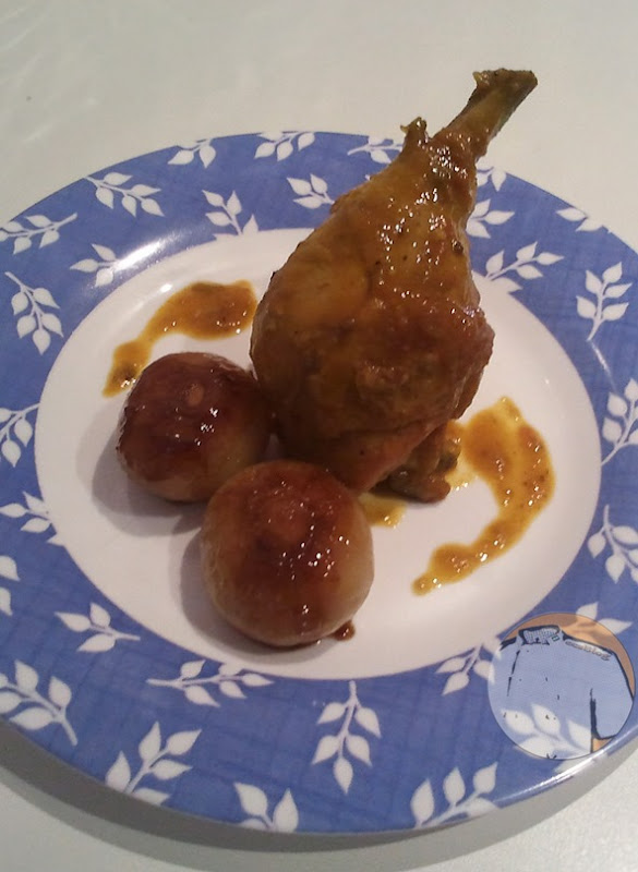 Jamoncito de pollo con cebollitas glaseadas Jamoncito de pollo con cebollitas glaseadas