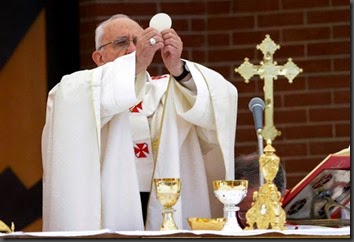 PAPA FRANCISCO EN MISA