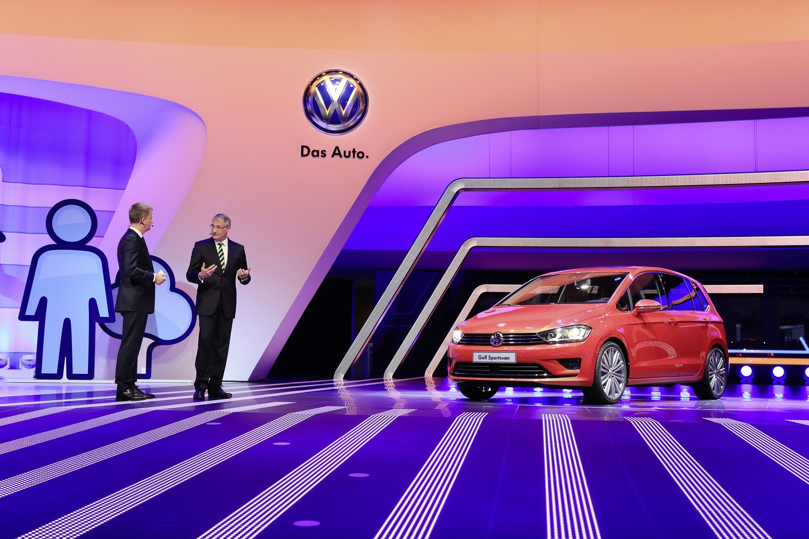 [VW-Golf-Sportvan-Concept-3%255B3%255D.jpg]