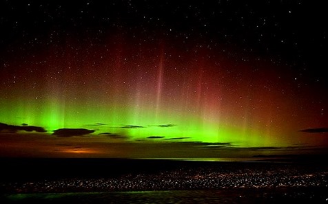 [aurora-borealis-northern-lights-the-flying-tortoise%255B4%255D.jpg]