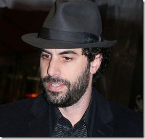 Sacha Baron Cohen nagyon büdös