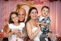 Álbum de fotos de 8 Anos de Ana Luisa do estúdio Foto Arte Digital, de Itaborái, RJ, que faz fotografia de casamentos (fotos de casamento), fotos de aniversário (fotografia de aniversário), fotos de 15 anos, fotos de crianças (fotografia infantil), fotos de eventos sociais, vídeos de casamento, vídeos de 15 anos, vídeos de making-of, vídeos de aniversário, vídeo infantil (vídeo de crianças) e vídeos de eventos sociais. Fotojornalismo e videojornalismo em Itaboraí, RJ. Album (digital) de fotos de 8 Anos de Ana Luisa do estudio Foto Arte Digital, de Itaborai, RJ, que faz fotografia de casamentos (fotos de casamento), fotos de aniversario (fotografia de aniversario), fotos de 15 anos, fotos de criancas (fotografia infantil), fotos de eventos sociais, videos de casamento, videos de 15 anos, videos de making-of, videos de aniversario, video infantil (video de criancas) e videos de eventos sociais. Fotojornalismo e videojornalismo em Itaborai, RJ.