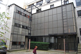 800px-Maison_de_verre_Chareau
