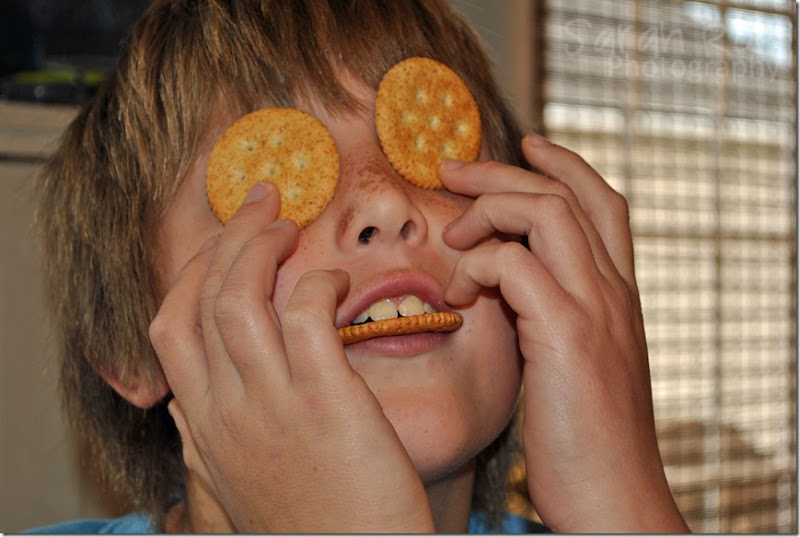 boy-with-ritz-on-his-face