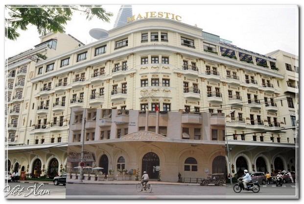 majestic-hotel-1966-and-now-6fbc9