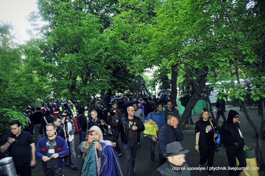 КАК РАЗГОНЯЛИ #ОККУПАЙАБАЙ (+70 ФОТО)