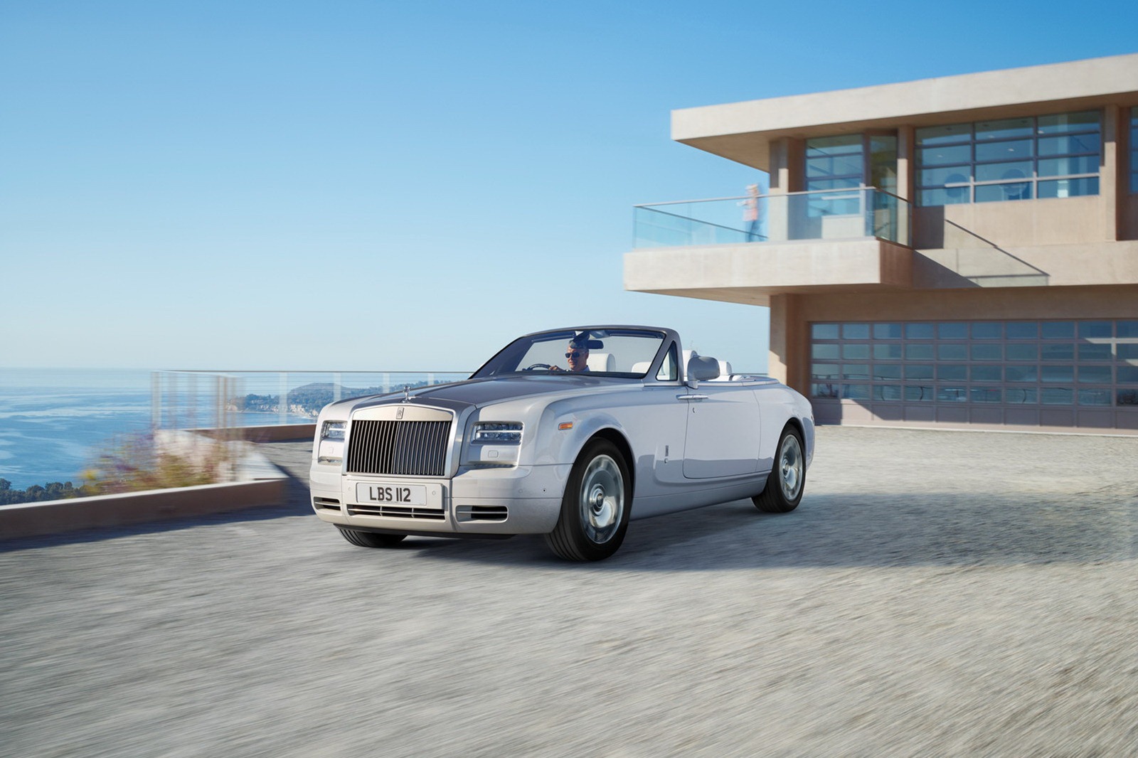 2013-Rolls-Royce-Phantom-Series-II-34[2].jpg