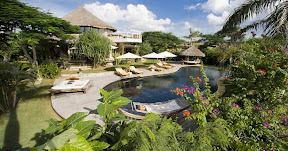 vista villa privata con piscina