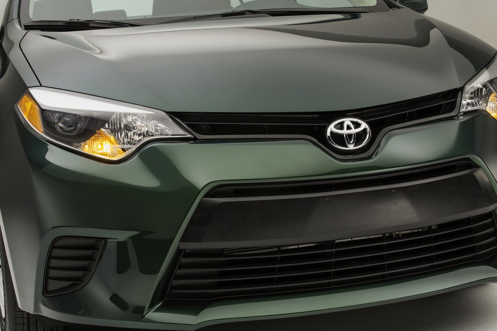 [2014-Toyota-Corolla-15%255B2%255D.jpg]