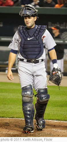 'Alex Avila' photo (c) 2011, Keith Allison - license: https://creativecommons.org/licenses/by-sa/2.0/