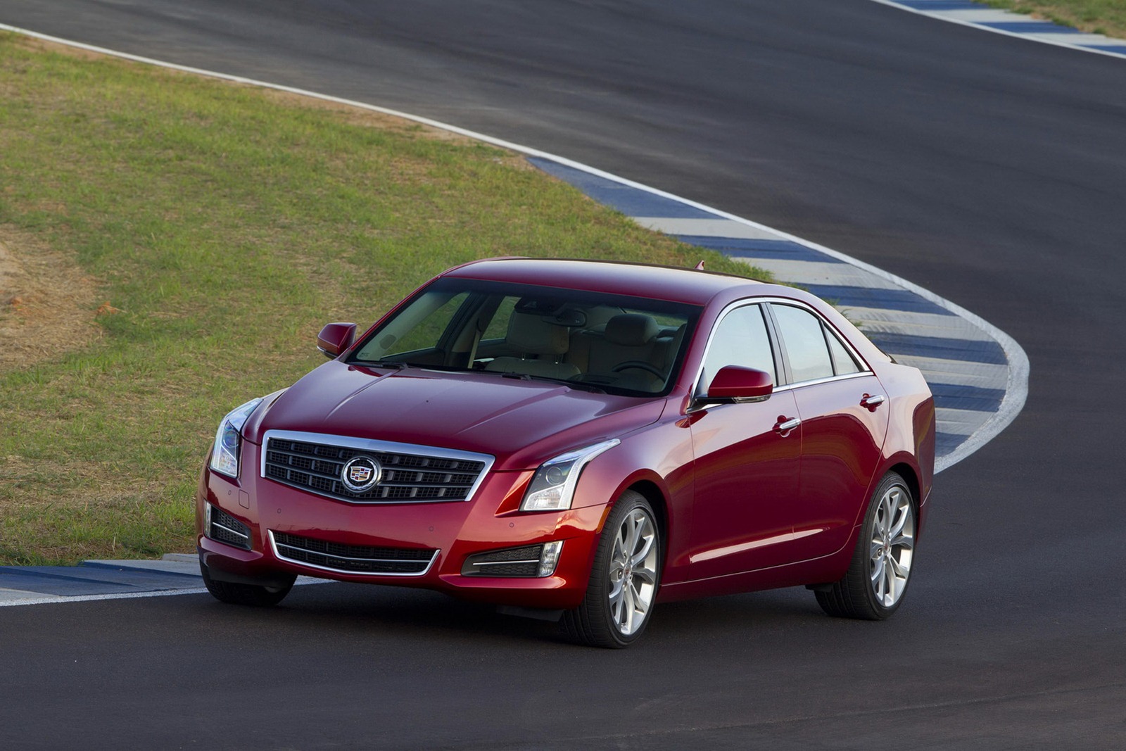 [2013-Cadillac-ATS-98%255B2%255D.jpg]