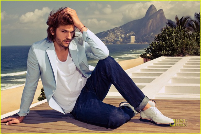 [ashton-kutcher-ambrosio-photo-shoot-02%255B4%255D.jpg]