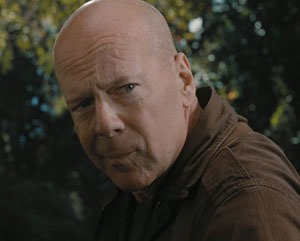 Bruce Willis szögre akasztaná a véres trikót
