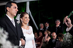 Fotos do evento Fernanda e Renato. Foto numero 34. Fotografia (fotografias) dos fotógrafos de casamento Wagner e Vanessa que fazem fotos de casamento (fotografia de casamento) no melhor estilo do fotojornalismo em Niterói, RJ, e outras cidades do Rio de Janeiro. fotos casamento niterói de rj festa rio janeiro niteroi festas para casamentos foto fotojornalismo fotografia decoraçao em fotógrafo sites fotógrafos decoração
