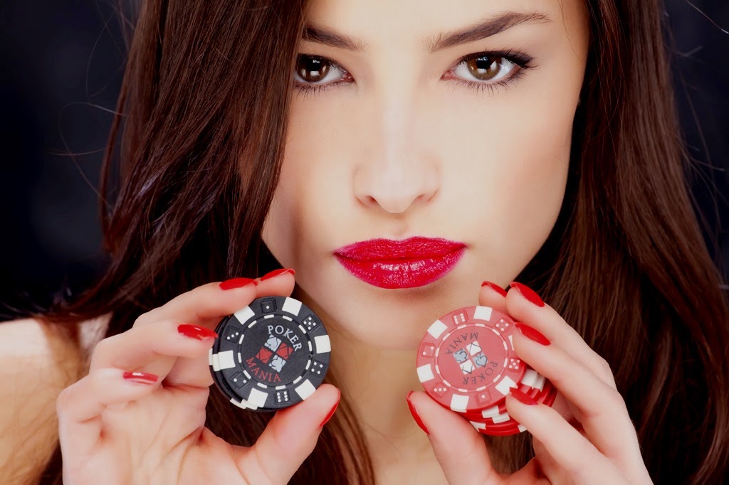 [Woman-And-Gambling-Chips%255B10%255D.jpg]