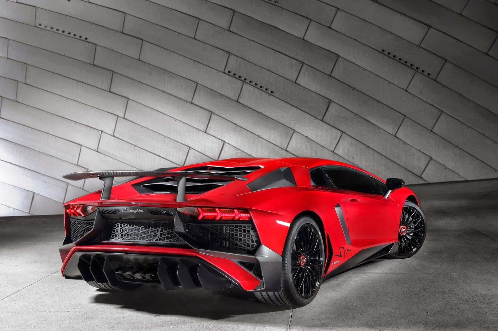 [Lamborghini-Aventador-SV-Carscoops9%255B2%255D.jpg]