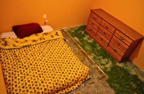 Худшие комнаты Нью-Йорка (35 фото) | Картинка №26