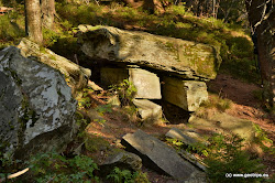 Vycházeje z lidových pověstí by to mohl být sám Radegast, jeho podobu bychom mohli odvodit ze zachovalého profilu na nedalekém kamenném kvádru.