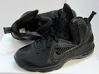 Releasing Now: Nike LeBron 9 Black/Black Anthracite nike lebron 9 gr black anthracite 5 04 Releasing Now: Nike LeBron 9 Black/Black Anthracite