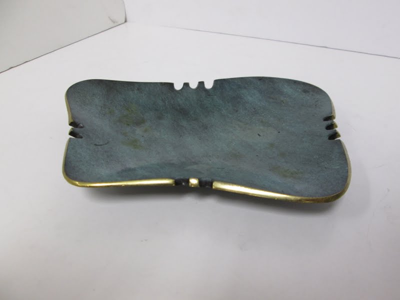 Vintage Pal-Bell Ash Tray