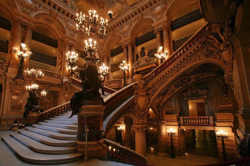 Opera national de paris stairs