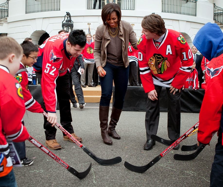 [Michelle_Obama_Lets_Move_hockey_cropped%255B4%255D.jpg]
