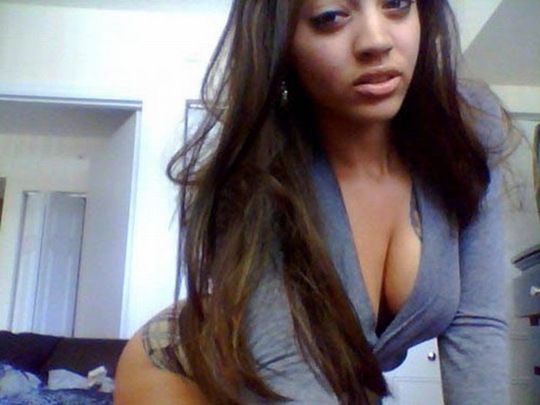 [hot-girls-sweater-puppies-37%255B2%255D.jpg]