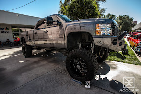 Kelderman lifted Chevy equipped with AccuAir e-Level