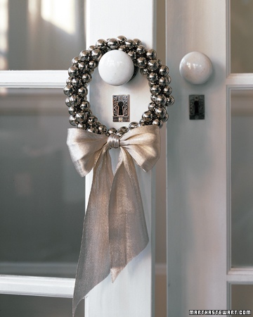 Enjoy the wonderfully familiar sounds of the holidays while keeping warm indoors. Hang this wreath where it will be heard (on a door, for instance), and bring the ring of sleigh bells to all the rooms in the house. Enjoy the wonderfully familiar sounds of the holidays while keeping warm indoors. Hang this wreath where it will be heard (on a door, for instance), and bring the ring of sleigh bells to all the rooms in the house.