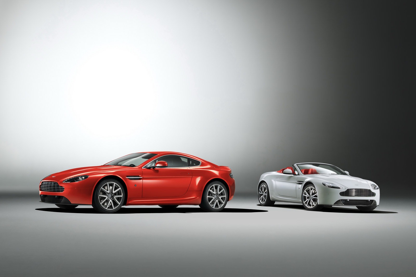 2012-Aston-Martin-Vantage-5[2].jpg