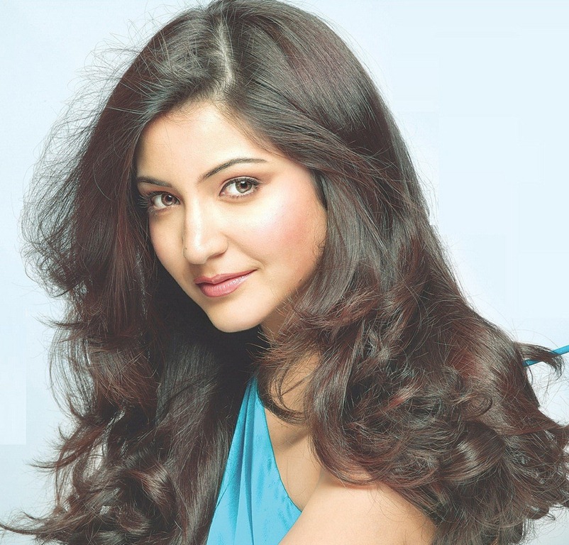 [bollywood-beauty-anushka%255B3%255D.jpg]