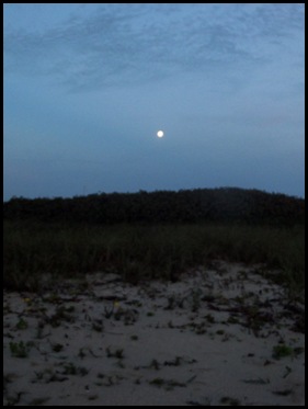 Wednesday sunrise, full moon and beach 027