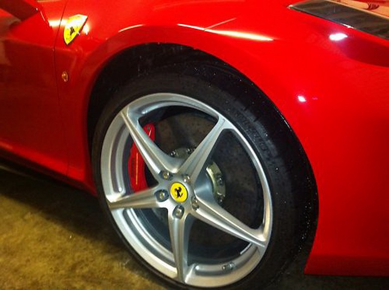 [Ferrari-458-Italia-4%255B5%255D.jpg]