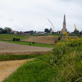 In vista di Auriebat e del suo campanile.