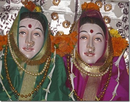 13752902-idolo-de-la-diosa-gauri-durante-el-festival-de-ganesh-de-pune-maharashtra-india