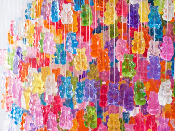 lustre-gummy-bear-close lustre-gummy-bear-close