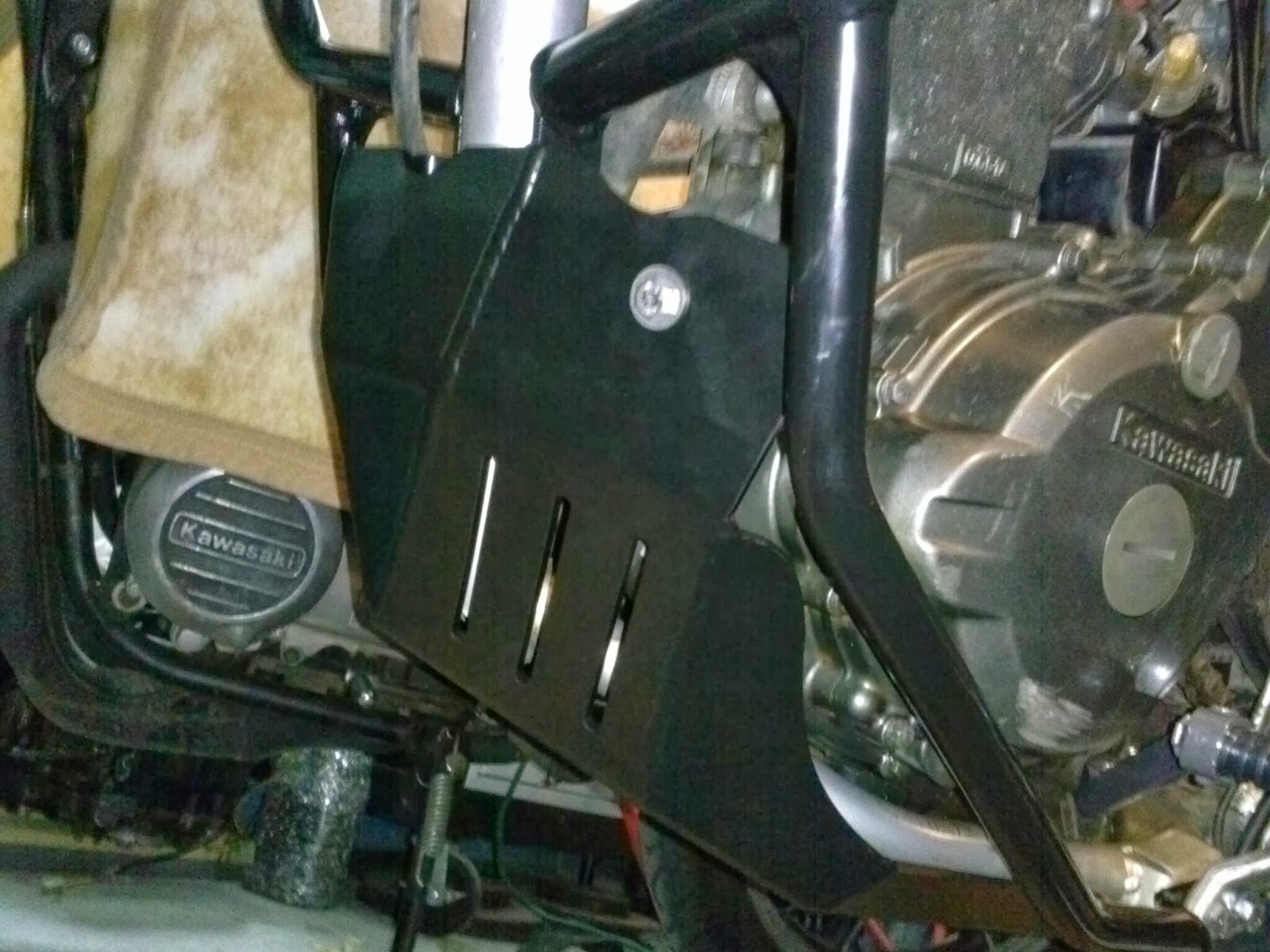 Geoff's KLR650 project Installed JNS Engineering Skid Plate