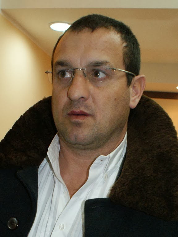 [Eduardo%2520papagaio%255B2%255D.jpg]